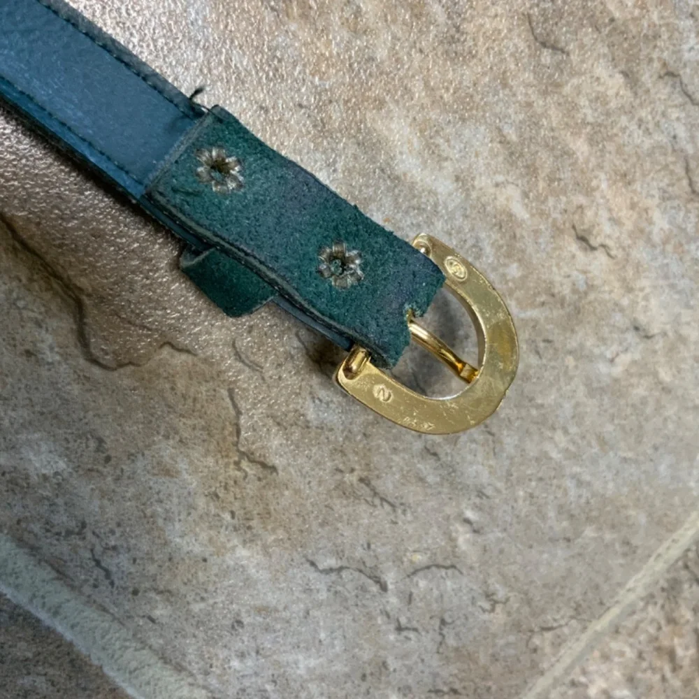 Green Suede Feel Skinny Belt - Picture 3 of 7